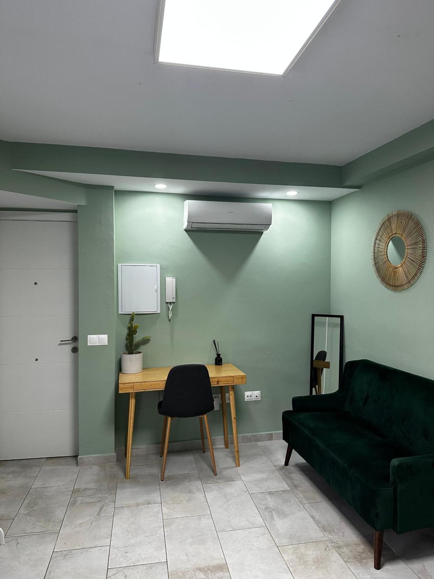 Lovely Studio Apartment Malaga Center ภายนอก รูปภาพ