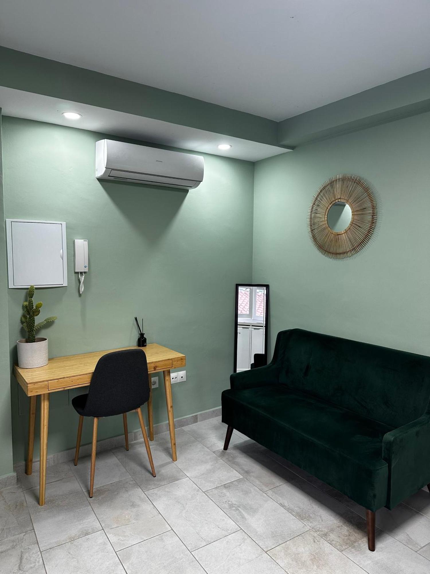 Lovely Studio Apartment Malaga Center ภายนอก รูปภาพ